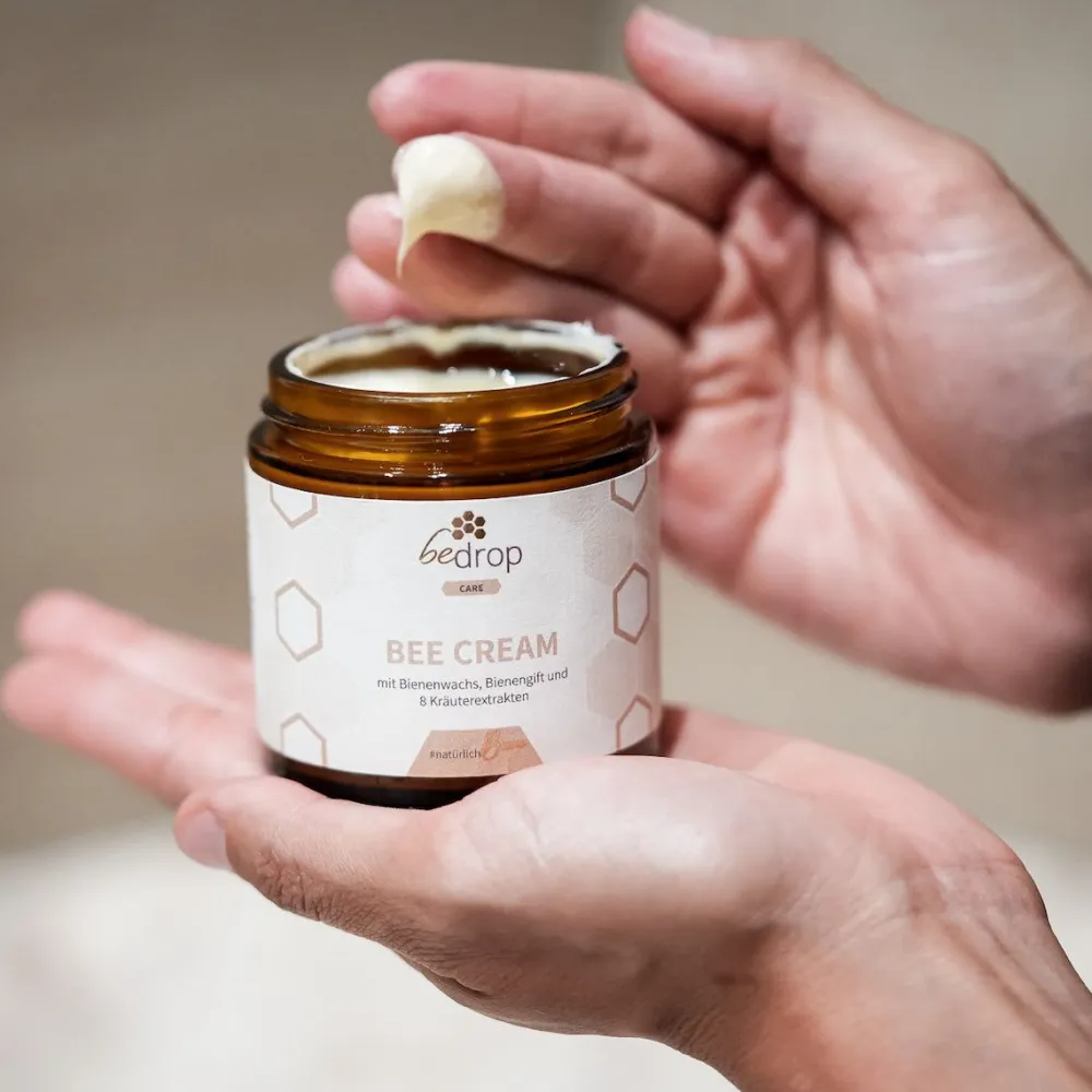 Vorteilsset: Bee Cream Bienengiftsalbe und 8 Kräuterextrakten im 3er Set>bedrop Online