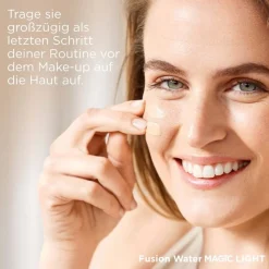 Fusion Water Magic Color Light LSF 50 getönter Sonnenschutz für das Gesicht|ISDIN