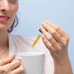 CBD Schlaftropfen mit Melatonin><noscript><img width=